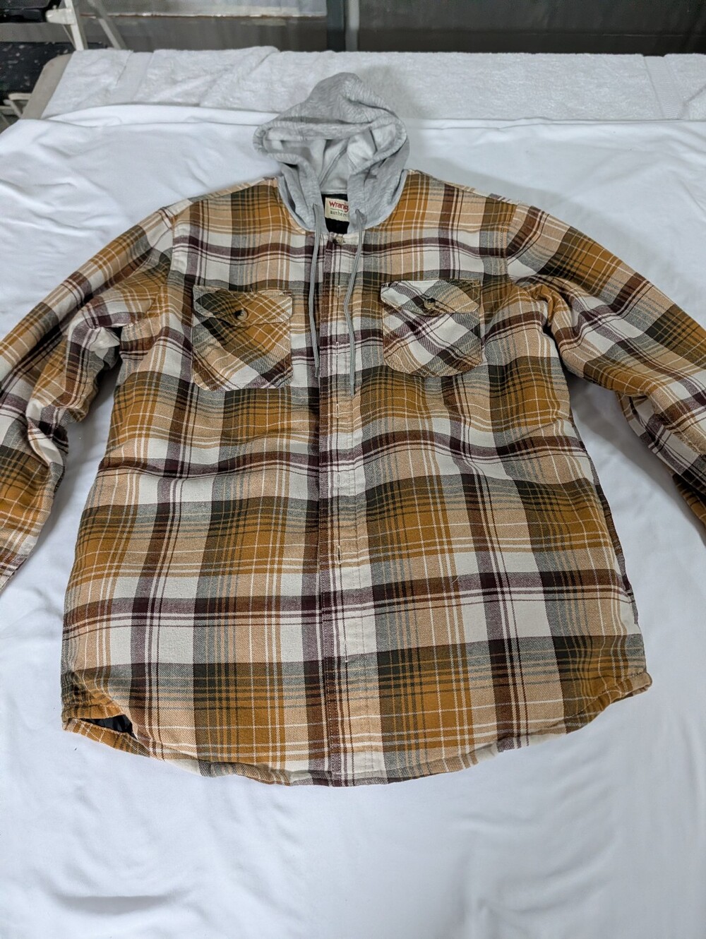 Wrangler Authentics Men's Quilted Lined Hooded Flannel Shirt Jacket Brown Plaid